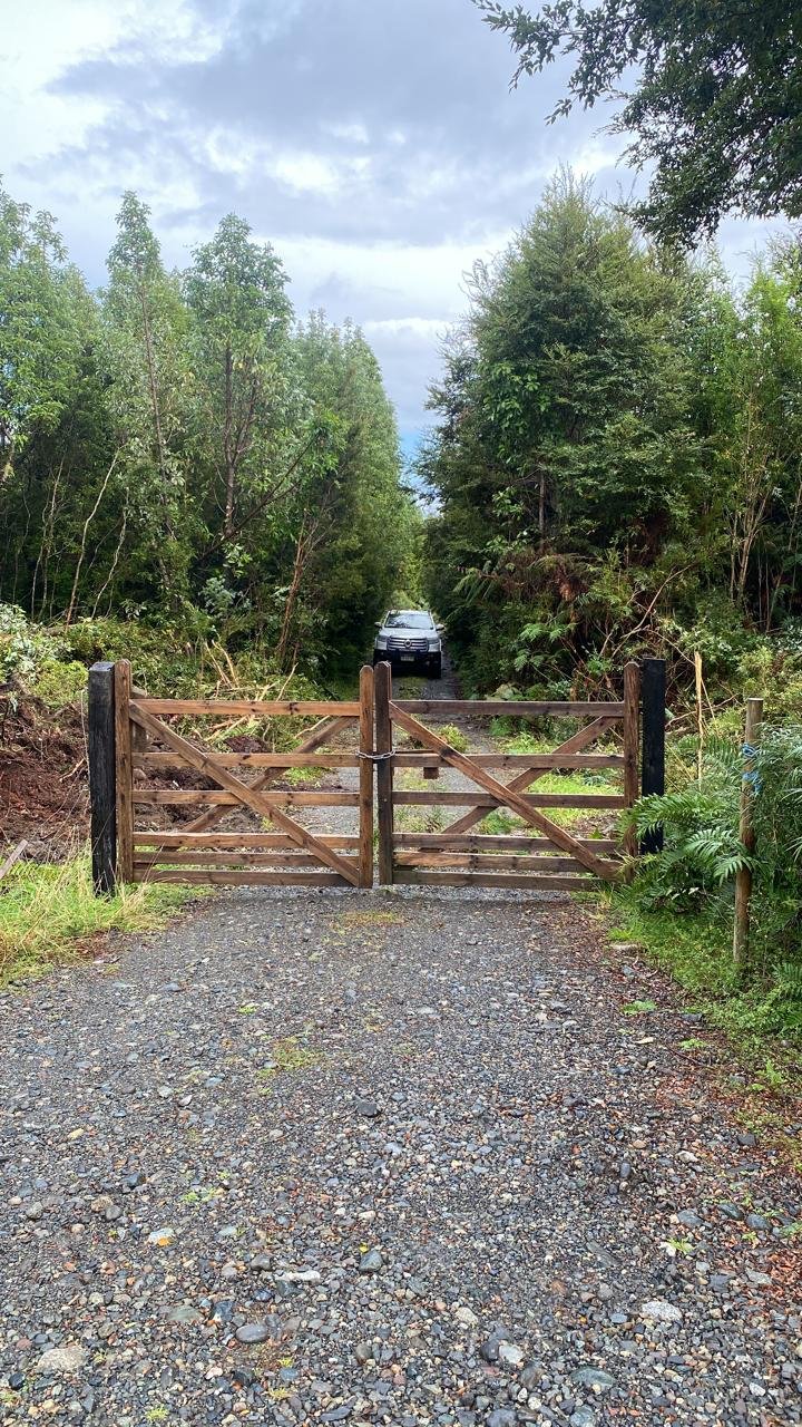 Entrada al predio